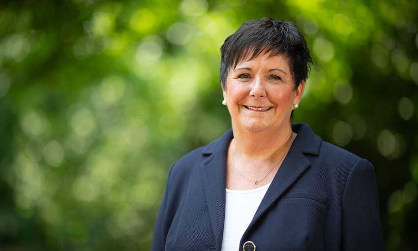 Headshot of Julia Longville